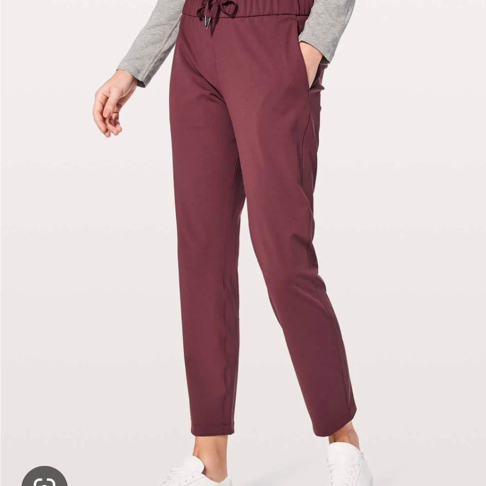 Lululemon 🍋 On The Fly Pants